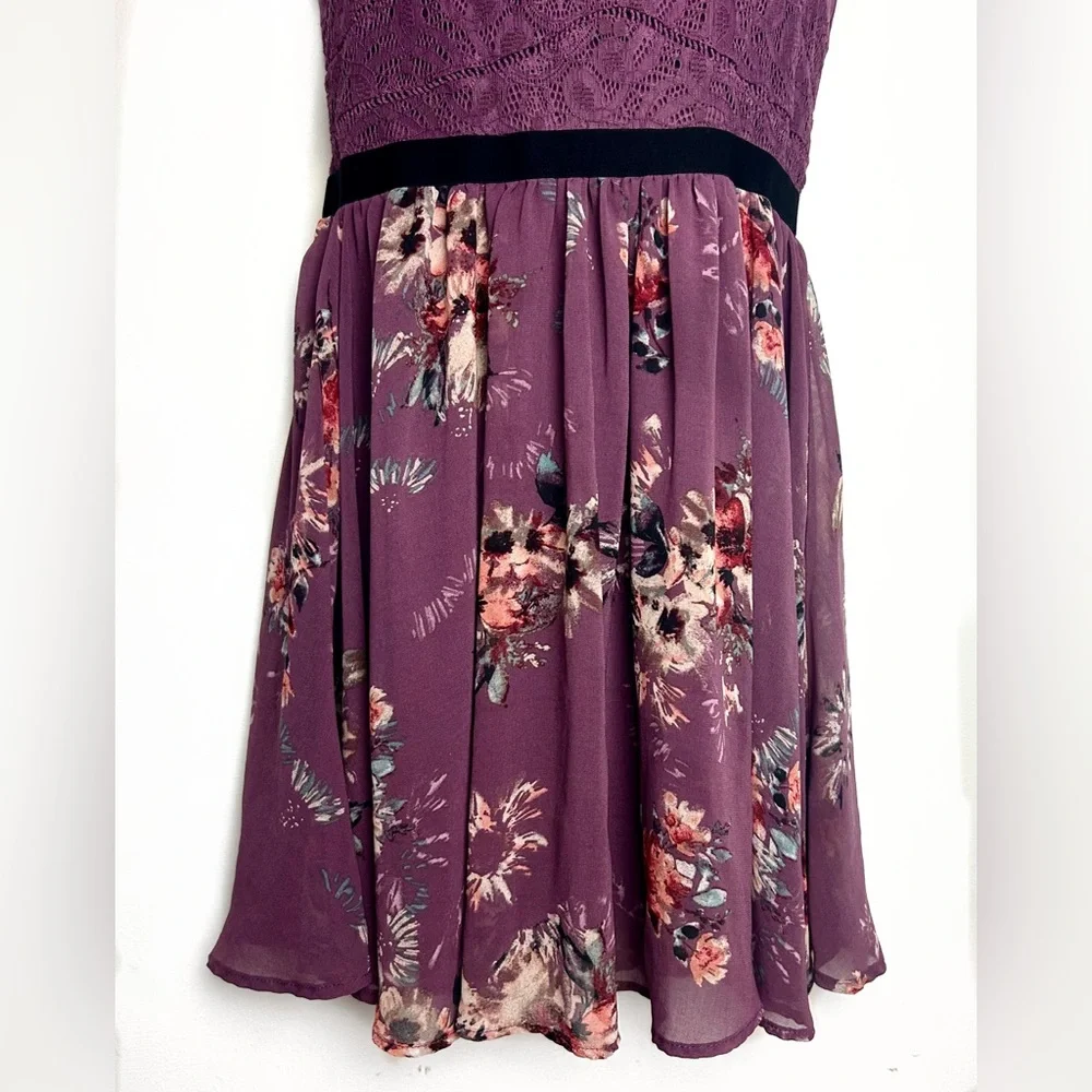 Xhilaration Purple Floral Lace Dress NWOT - Picture 4 of 11
